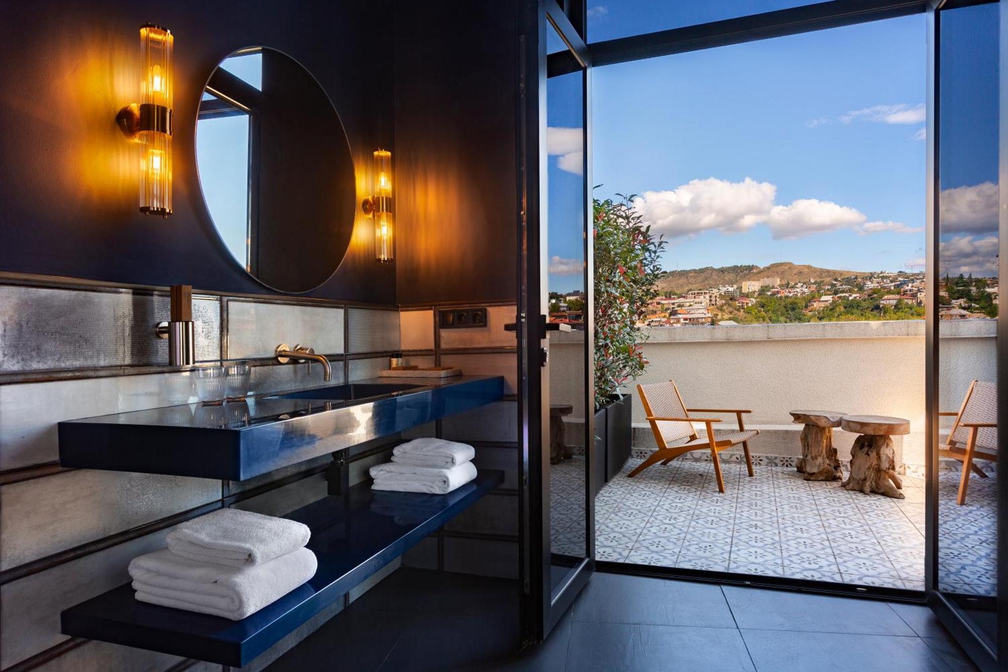 Zorba&Bond Boutique Hotel Tbilisi Ngoại thất bức ảnh