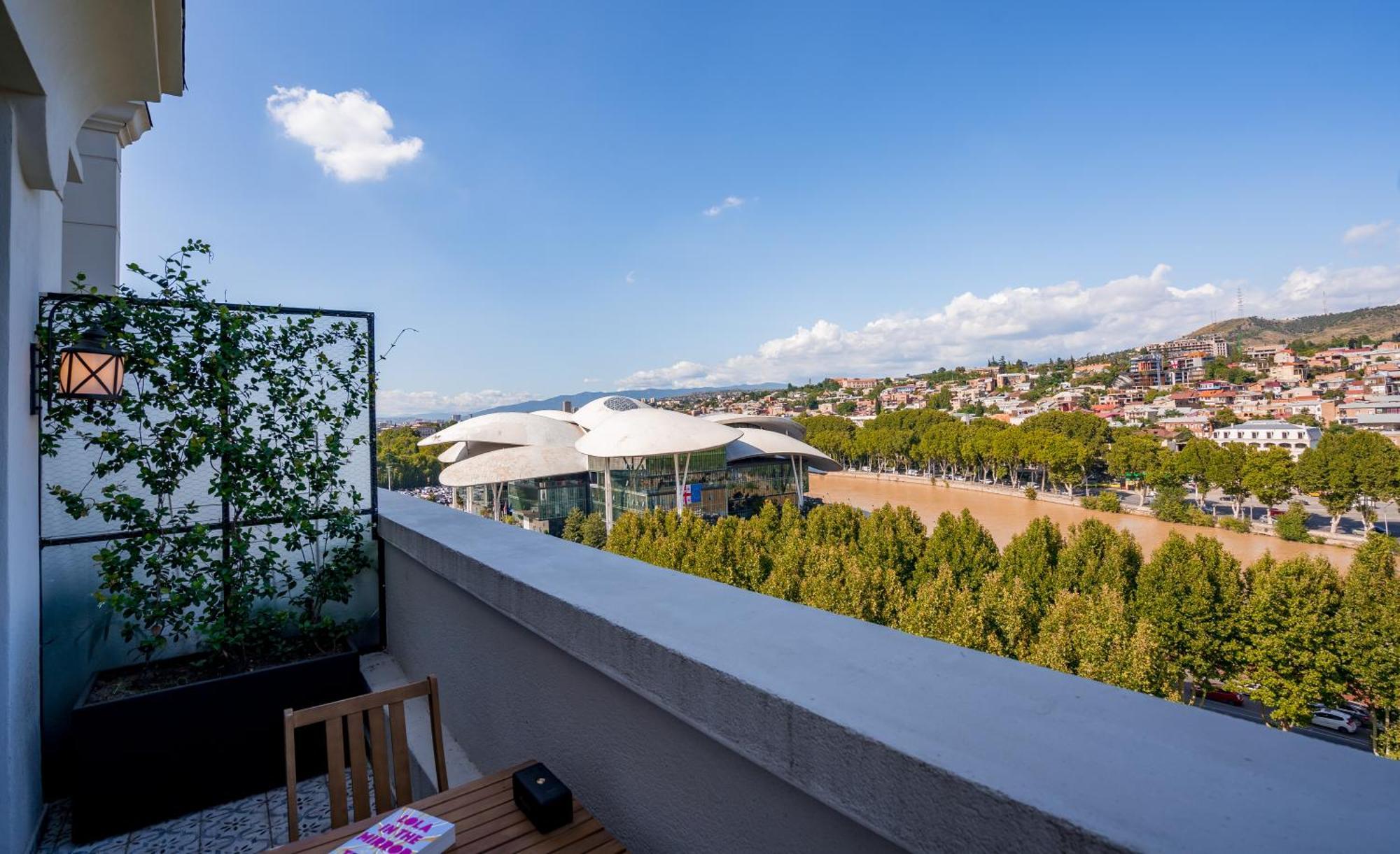 Zorba&Bond Boutique Hotel Tbilisi Ngoại thất bức ảnh