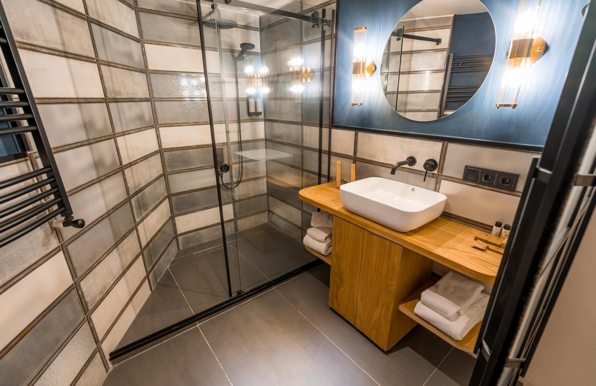 Zorba&Bond Boutique Hotel Tbilisi Ngoại thất bức ảnh